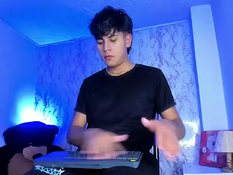 Valentino Lane online show from 02/14/26, 02:30