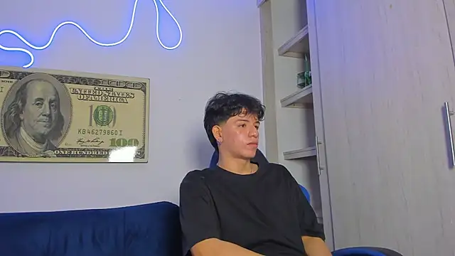 Snapshot of fredd_cs chatting on 11/06/25, 09:37 fredd cs online show from 11/06/25, 09:37