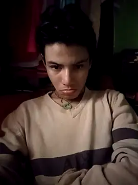 Snapshot of Luiguitw18 chatting on 11/08/25, 05:45 Luiguitw18 online show from 11/08/25, 05:45