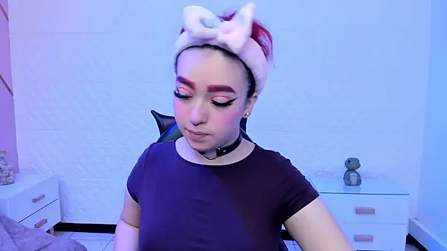 Snapshot of Dakkotta__ chatting on 11/12/25, 02:28 Dakkotta online show from 11/12/25, 02:28