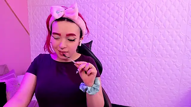 Dakkotta   online show from 12/02/25, 05:02