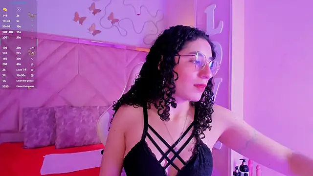 DemiJones  online show from 11/19/25, 03:50