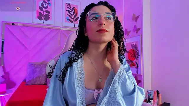 DemiJones  online show from 12/17/25, 04:40