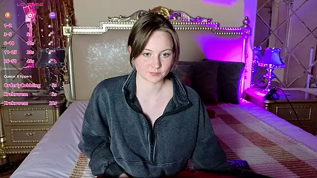 HolyBabyDoll online show from 11/30/25, 11:42