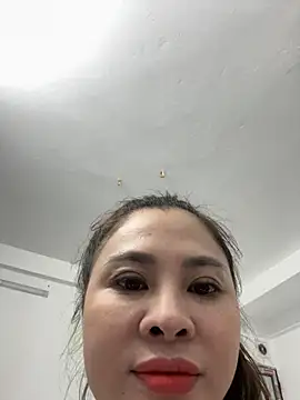 Snapshot of hellela-a chatting on 11/08/25, 06:57 hellela-a online show from 11/08/25, 06:57