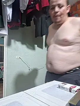 Snapshot of swif1995taylor chatting on 11/13/25, 02:10 swif1995taylor online show from 11/13/25, 02:10