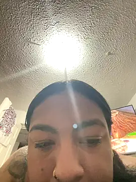 Snapshot of Maryoris1421 chatting on 11/13/25, 11:36 Maryoris1421 online show from 11/13/25, 11:36