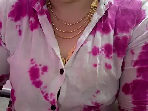 Tamil VirginAss2 online show from 02/18/26, 05:09