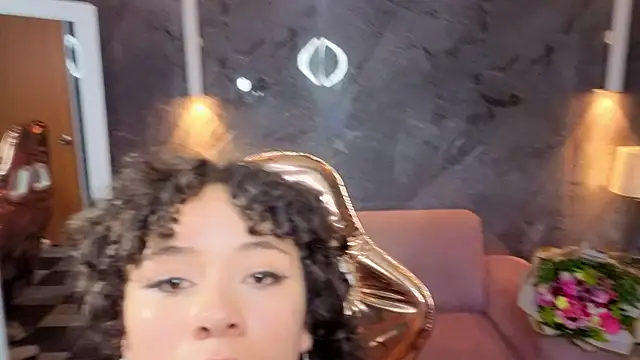 Snapshot of sunny2_b chatting on 11/15/25, 01:25 sunny2 b online show from 11/15/25, 01:25