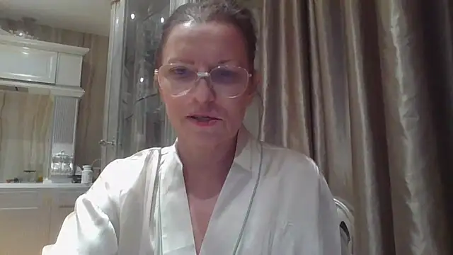 Snapshot of Eva_Glad chatting on 11/07/25, 08:14 Eva Glad online show from 11/07/25, 08:14