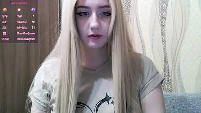 Snapshot of Nikki_Rose chatting on 11/29/25, 03:15 Nikki Rose online show from 11/29/25, 03:15