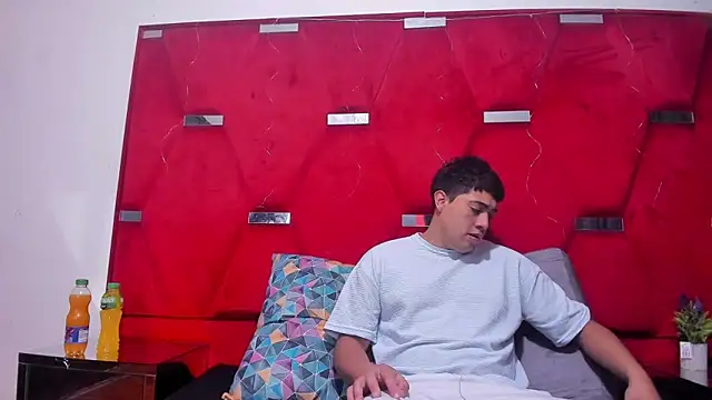 Emmaanddarling online show from 11/26/25, 12:17