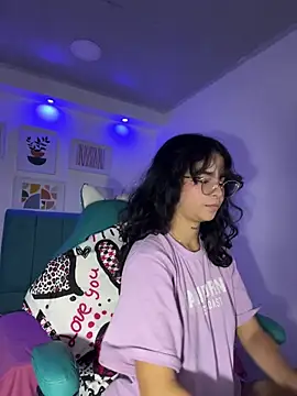  vaiolet owo online show from 11/16/25, 07:03