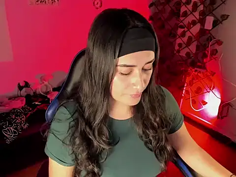 Dhany Naugthy  online show from 11/20/25, 07:24