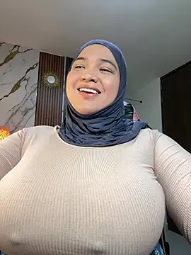 Snapshot of sweetmuslim01 chatting on 06/21/26, 12:46 sweetmuslim01 online show from 06/21/26, 12:46