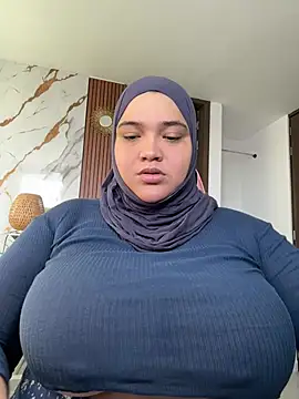 Snapshot of sweetmuslim01 chatting on 06/25/26, 06:12 sweetmuslim01 online show from 06/25/26, 06:12