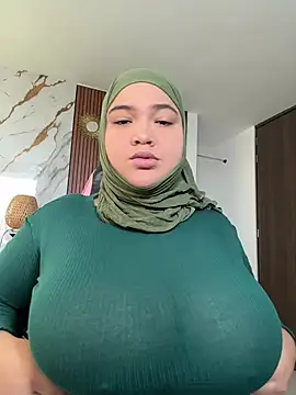 Snapshot of sweetmuslim01 chatting on 07/14/26, 04:13 sweetmuslim01 online show from 07/14/26, 04:13