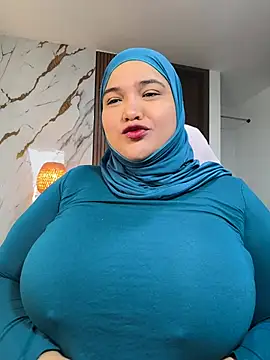 Snapshot of sweetmuslim01 chatting on 07/17/26, 09:52 sweetmuslim01 online show from 07/17/26, 09:52