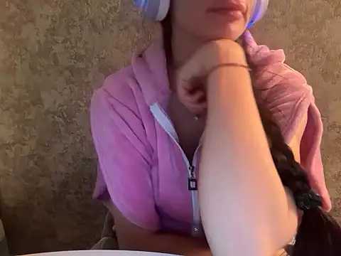 Angelinaa19 online show from 01/05/26, 07:28