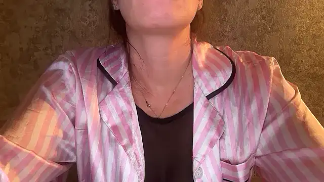 Angelinaa19 online show from 03/25/26, 08:59