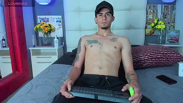 Sharon Tyga20 online show from 11/14/25, 02:27