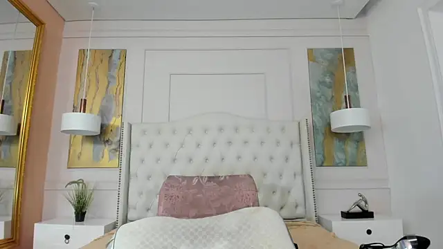 RosaliaMontero online show from 12/02/25, 07:42