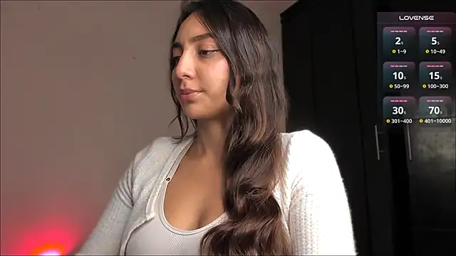 LilyGarcia online show from 04/10/26, 11:42