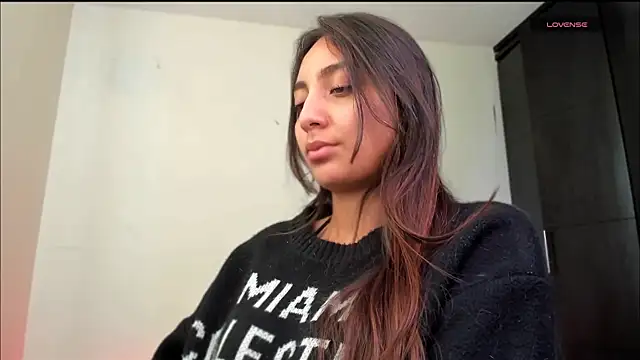 Snapshot of LilyGarcia chatting on 05/11/26, 06:05 LilyGarcia online show from 05/11/26, 06:05