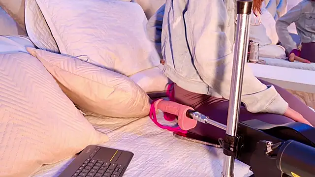 crystal gilton online show from 02/10/26, 07:07