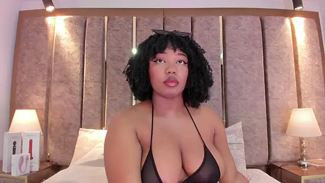 BrendaFernandez  online show from 04/12/26, 01:27