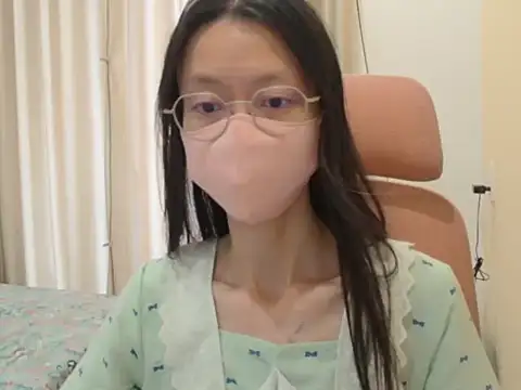 Lil-Cherries online show from 01/14/26, 05:02