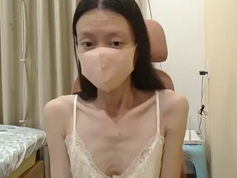 Lil-Cherries online show from 04/05/26, 05:54