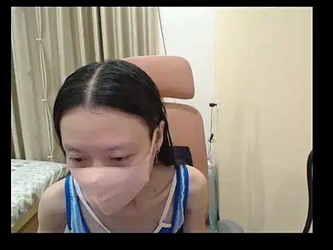 Lil-Cherries online show from 05/05/26, 11:07