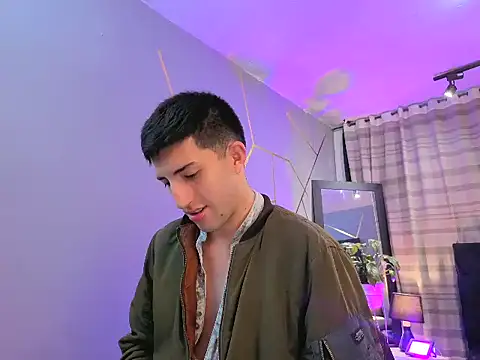 Un Sluttyy online show from 11/07/25, 11:43