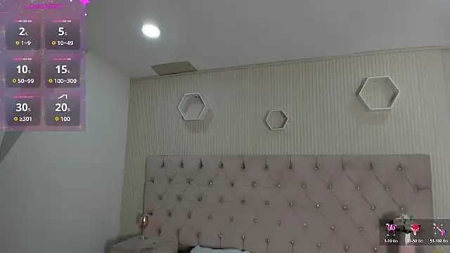 Snapshot of ZarinaWynne chatting on 05/17/26, 01:51 ZarinaWynne online show from 05/17/26, 01:51