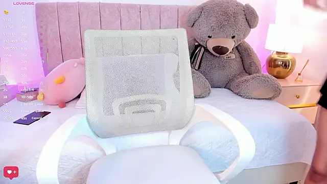 nia20  online show from 02/02/26, 07:23