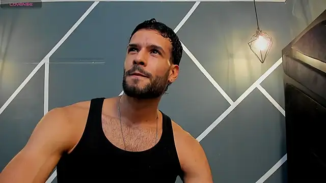 Snapshot of Jacob_Benelli chatting on 05/01/26, 01:21 Jacob Benelli online show from 05/01/26, 01:21