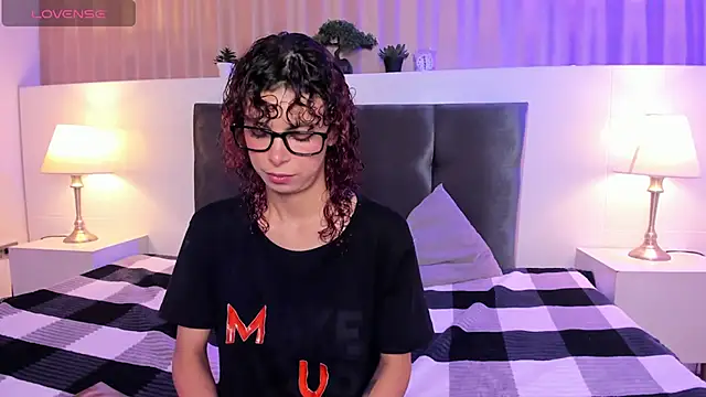 AliceMadnes online show from 02/27/26, 03:56