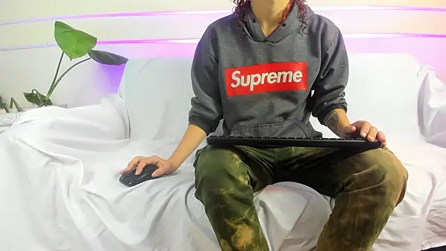 AliceMadnes online show from 03/24/26, 12:32