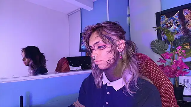 luxiel  online show from 11/14/25, 10:51