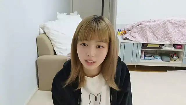  sizuku new online show from 12/04/25, 11:35