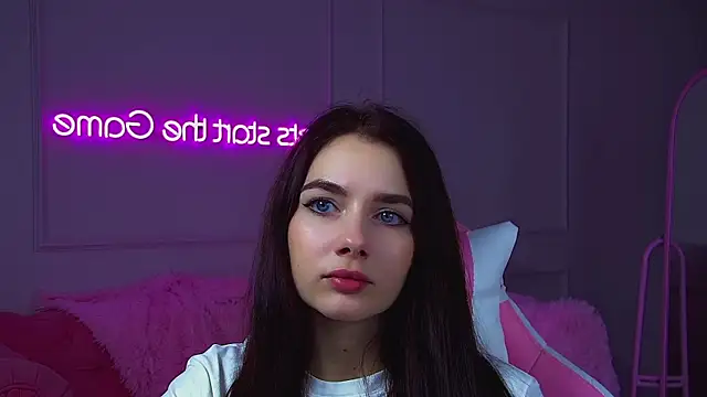 Snapshot of SelenaPonces chatting on 11/12/25, 12:16 SelenaPonces online show from 11/12/25, 12:16