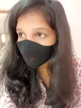 Sexy Divya   online show from 11/19/25, 05:29