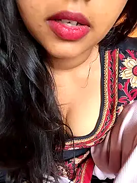Sexy Divya   online show from 05/29/26, 01:25