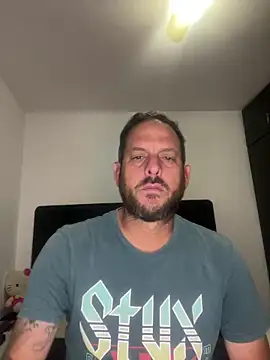 Snapshot of vanevip123 chatting on 11/19/25, 11:38 vanevip123 online show from 11/19/25, 11:38