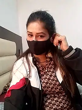 Snapshot of black_and_white_choco chatting on 01/13/26, 08:19 black and white choco online show from 01/13/26, 08:19