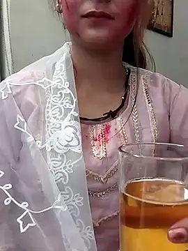 Snapshot of black_and_white_choco chatting on 03/04/26, 07:58 black and white choco online show from 03/04/26, 07:58