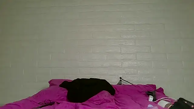 nikkibae33 online show from 03/04/26, 04:29