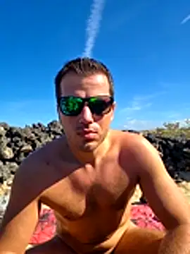 thenakedtraveler online show from 01/12/26, 11:59