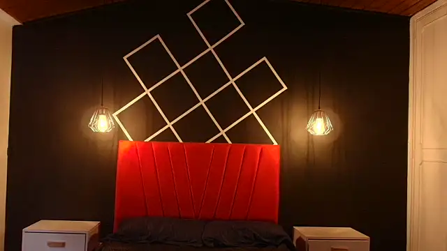 Logan Chloe online show from 11/21/25, 12:59